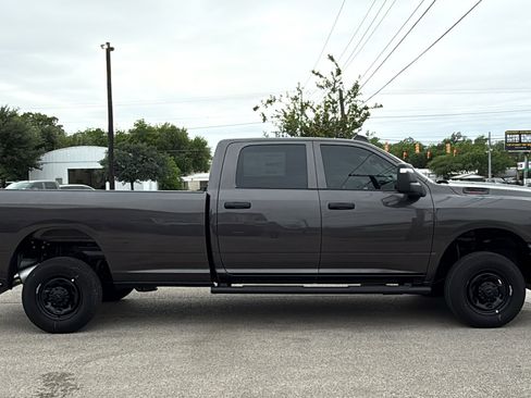 New 2026 RAM 2500 Tradesman AWD/4WD image 4