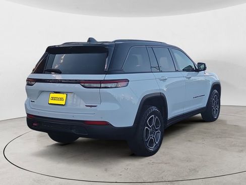 Used 2022 Jeep Grand Cherokee Trailhawk w/ ADV Protech Group II AWD/4WD image 5