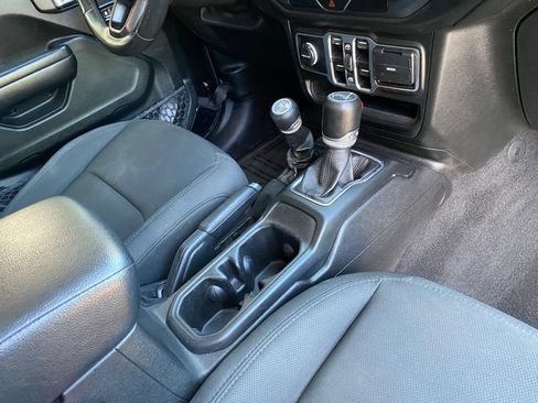 Used 2020 Jeep Wrangler Unlimited Sport S AWD/4WD image 41