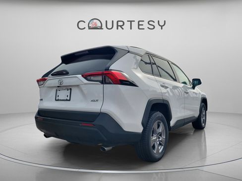 Used 2024 Toyota RAV4 XLE image 5