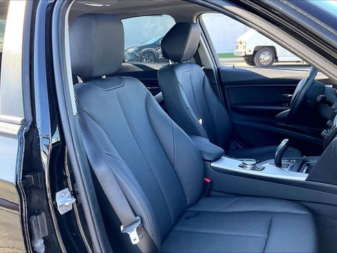 Used 2014 BMW 320i Sedan image 8