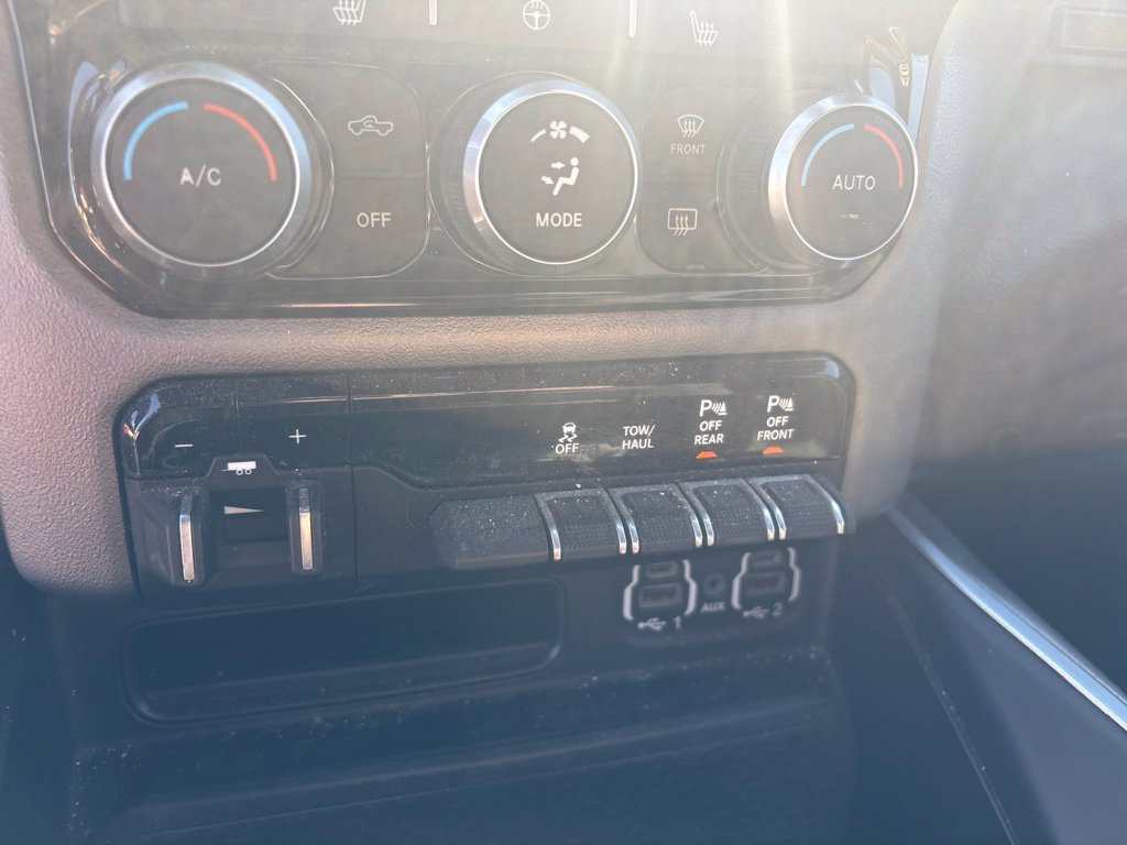 Used 2020 RAM 1500 4x4 Crew Cab image 60