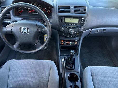 Used 2005 Honda Accord LX image 25