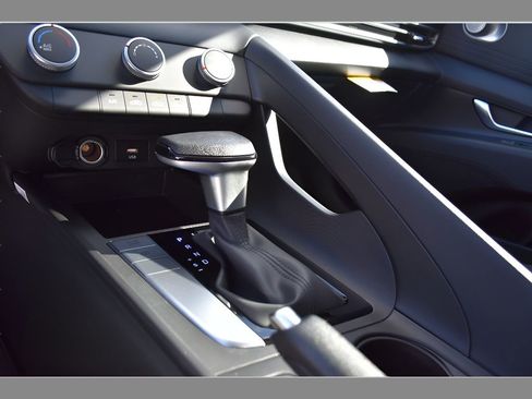 New 2026 Hyundai Elantra SE FWD image 22