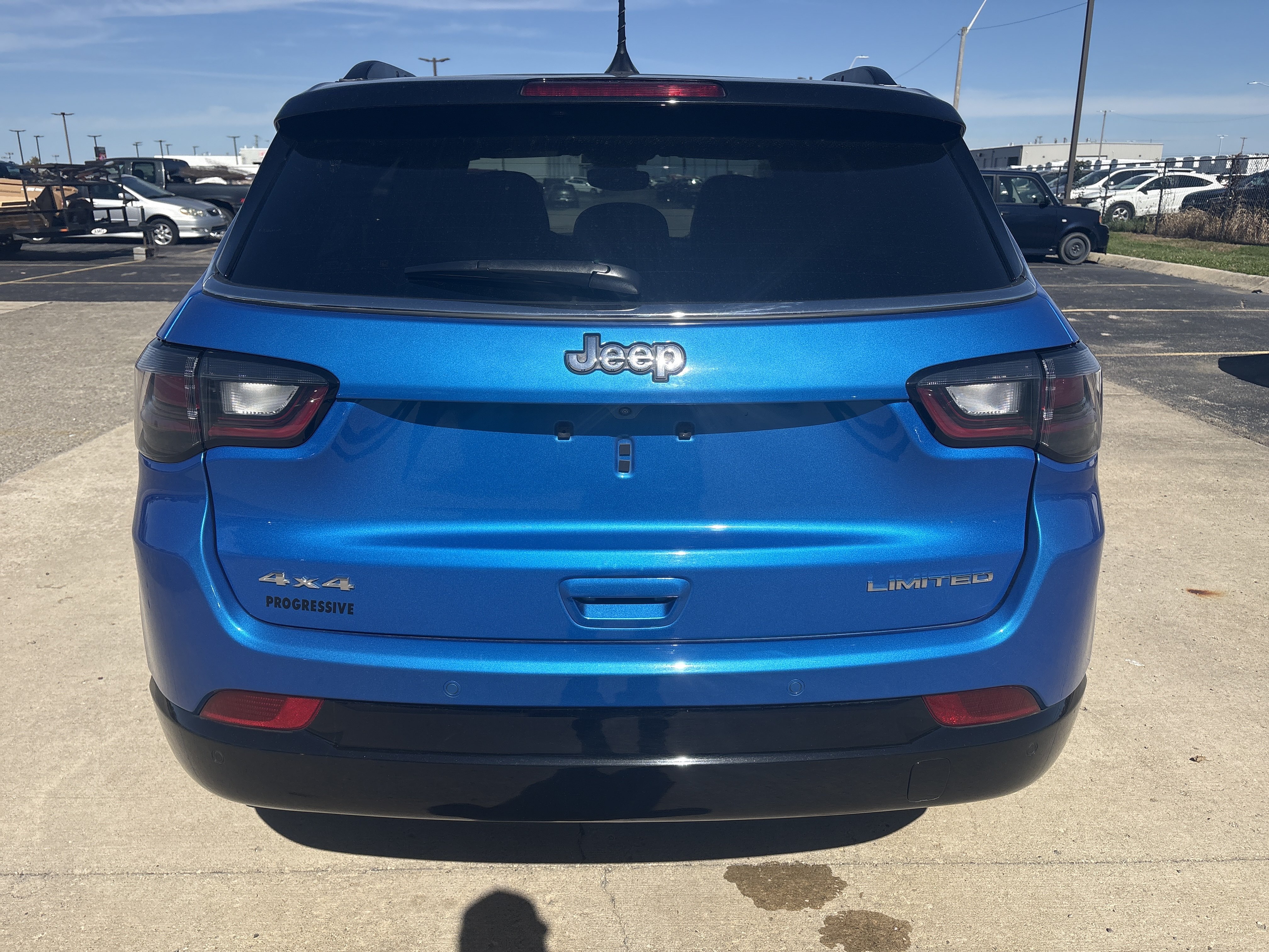 Used 2024 Jeep Compass Limited w/ Elite Group AWD/4WD image 4