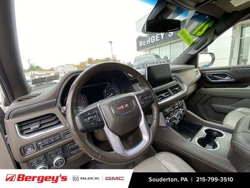 Used 2021 GMC Yukon XL SLT w/ SLT Luxury Plus Package image 11