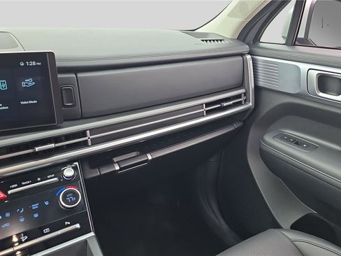 Used 2025 Hyundai Santa Fe SEL image 25