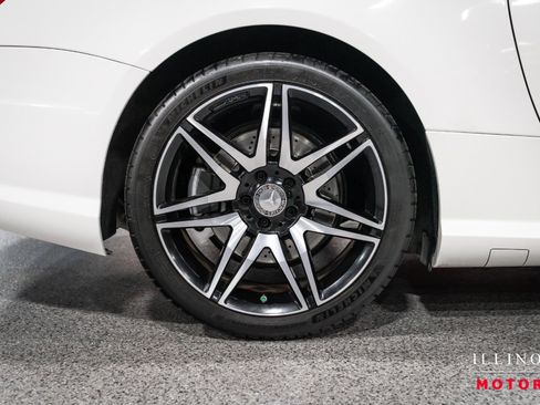 Used 2015 Mercedes-Benz SL 550 image 18