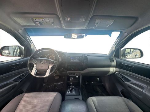Used 2015 Toyota Tacoma PreRunner w/ Convenience Package RWD image 16