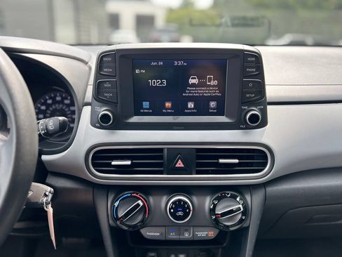 Used 2020 Hyundai Kona SE FWD image 11