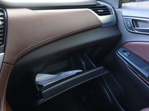 Used 2018 Chevrolet Tahoe Premier image 39