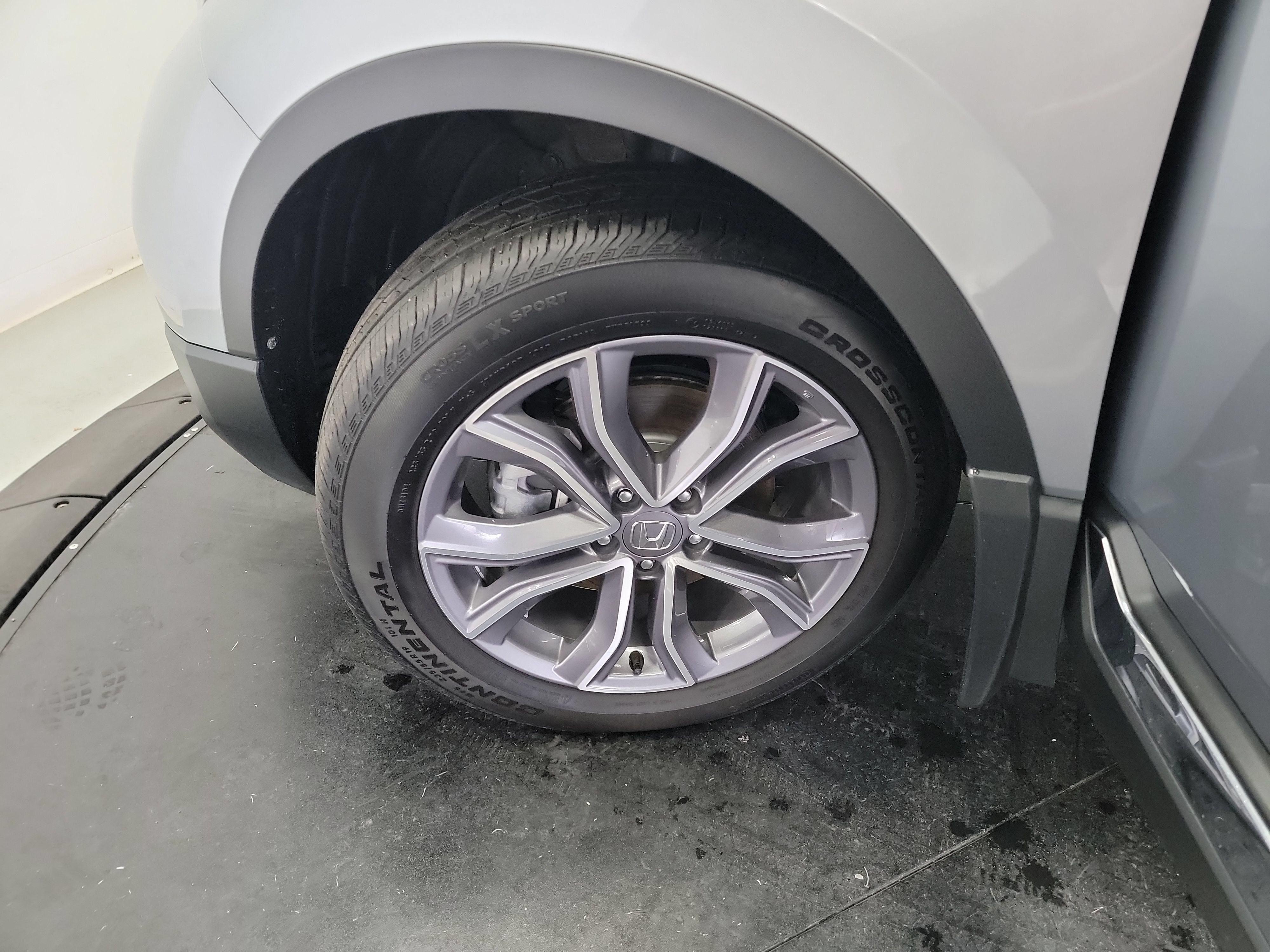Used 2022 Honda CR-V Touring image 30