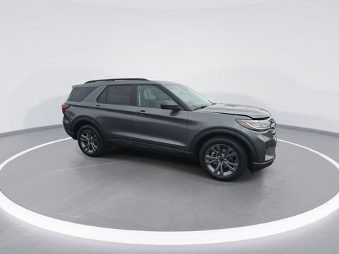 New 2026 Ford Explorer Active w/ Active Comfort Package image 2