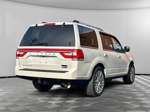 Used 2016 Lincoln Navigator Reserve image 5