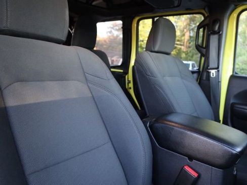 Used 2022 Jeep Wrangler Unlimited Willys image 38