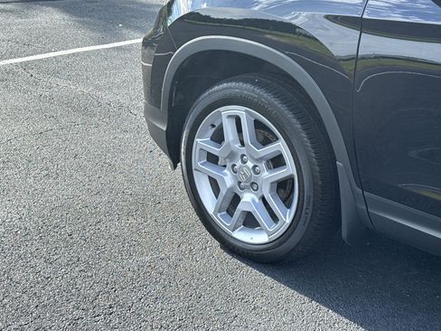 Used 2025 Honda Passport EX-L image 34