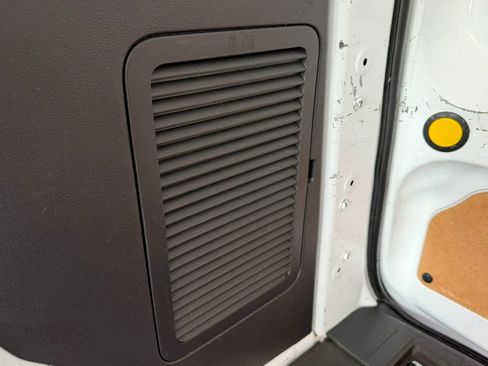 Used 2016 Ford Transit Connect XL FWD image 40