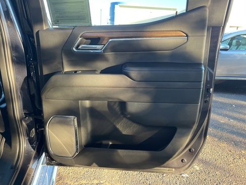 Used 2024 Chevrolet Silverado 1500 High Country w/ Z71 Off-Road Package image 13