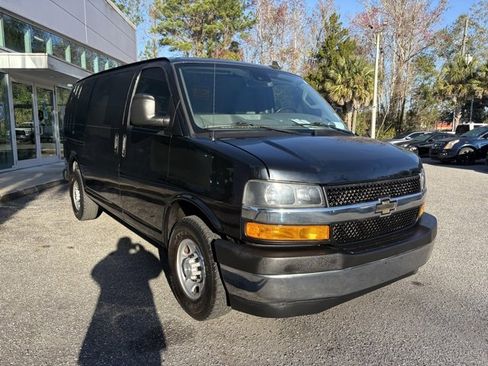 Used 2019 Chevrolet Express 2500 Work Van w/ Driver Convenience Package image 7