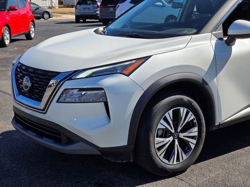 Used 2023 Nissan Rogue SV image 15