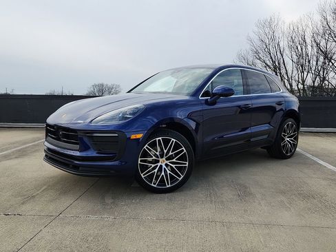 New 2026 Porsche Macan image 1