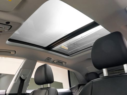 Used 2023 Audi Q8 Premium Plus w/ Premium Plus Package image 5