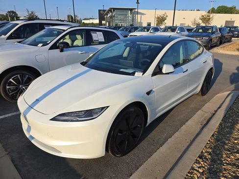 Used 2025 Tesla Model 3 RWD image 4