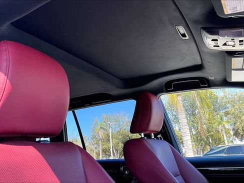 Used 2023 Lexus GX 460 Premium w/ Premium Package image 14