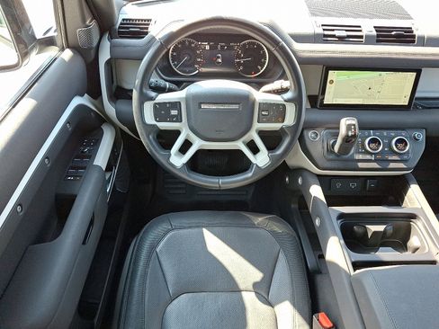 Used 2023 Land Rover Defender 110 X-Dynamic SE image 4