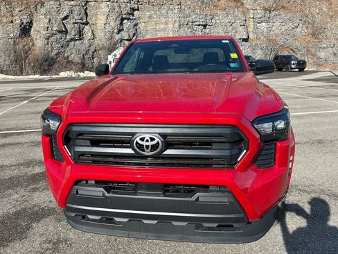 New 2025 Toyota Tacoma SR image 8