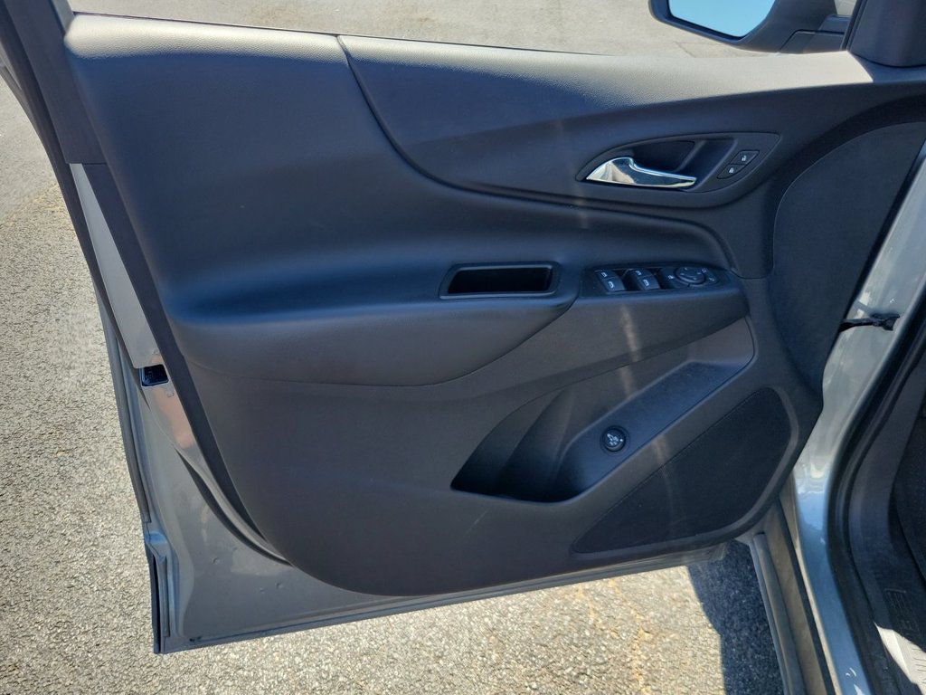 Certified 2023 Chevrolet Equinox LT FWD image 21