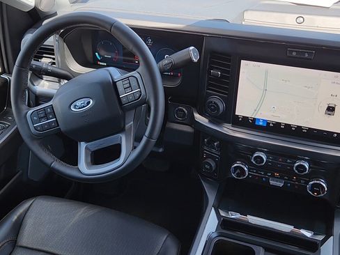 Certified 2025 Ford F250 Lariat w/ Lariat Ultimate Package AWD/4WD image 6