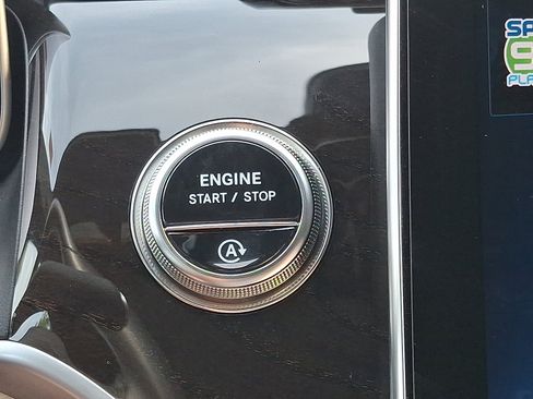 Certified 2025 Mercedes-Benz GLC 300 4MATIC image 24