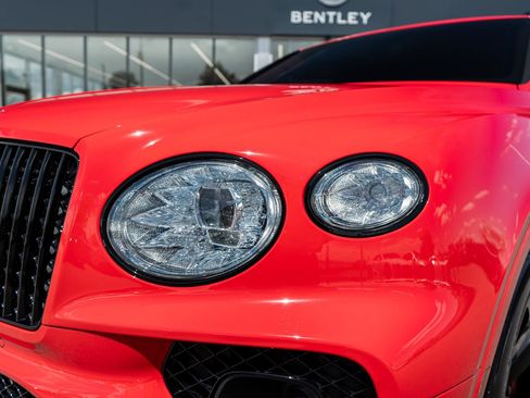 Certified 2023 Bentley Bentayga Extended Wheelbase AWD/4WD image 23