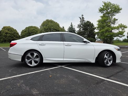 Used 2020 Honda Accord Touring image 25