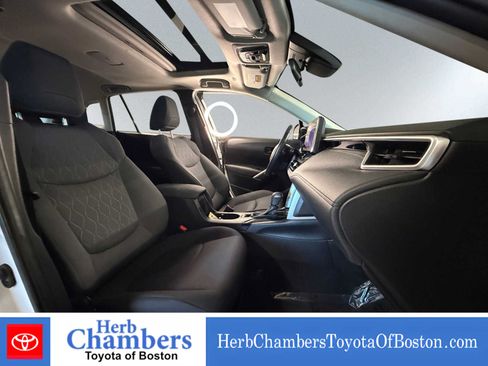 Used 2023 Toyota Corolla Cross LE w/ Moonroof Package AWD/4WD image 21