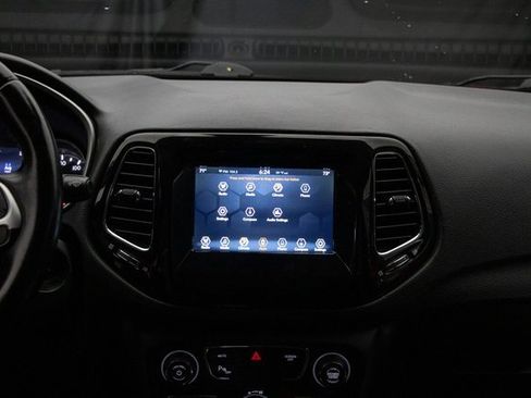 Used 2020 Jeep Compass Latitude image 24