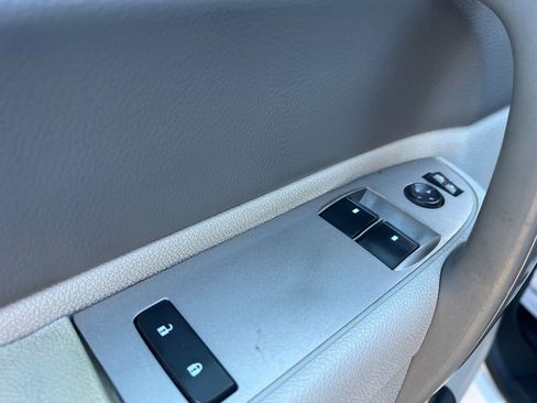 Used 2011 GMC Sierra 2500 W/T image 13