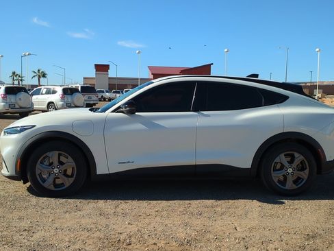 Used 2023 Ford Mustang Mach-E Select image 6