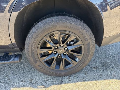 Used 2024 Chevrolet Tahoe Z71 w/ Max Trailering Package AWD/4WD image 18