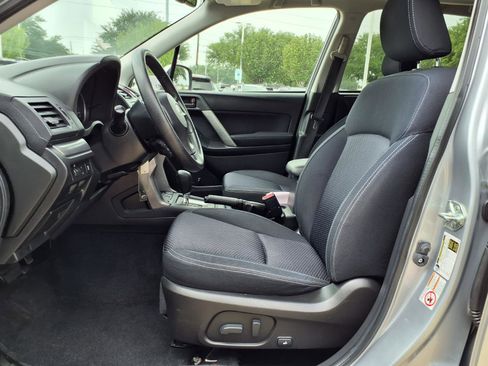 Used 2014 Subaru Forester 2.5i Premium w/ All-Weather Package AWD/4WD image 18