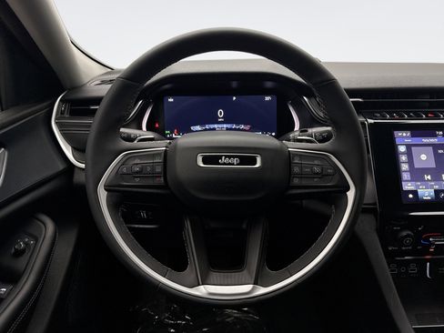 Used 2023 Jeep Grand Cherokee L Laredo w/ Luxury Tech Group I image 12