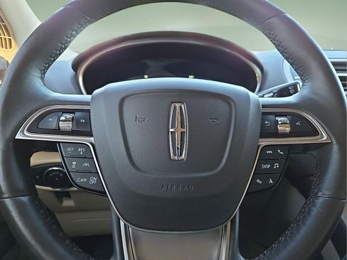 Used 2020 Lincoln Nautilus Reserve w/ Equipment Group 202A AWD/4WD image 24