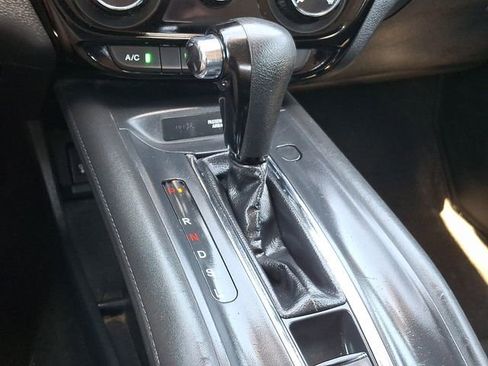 Used 2018 Honda HR-V LX image 16