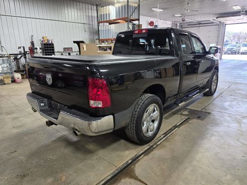 Used 2017 RAM 1500 Classic SLT AWD/4WD image 8