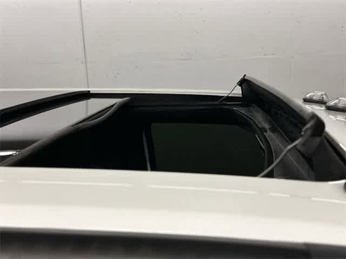 Used 2022 Ford F350 Platinum w/ FX4 Off-Road Package image 6