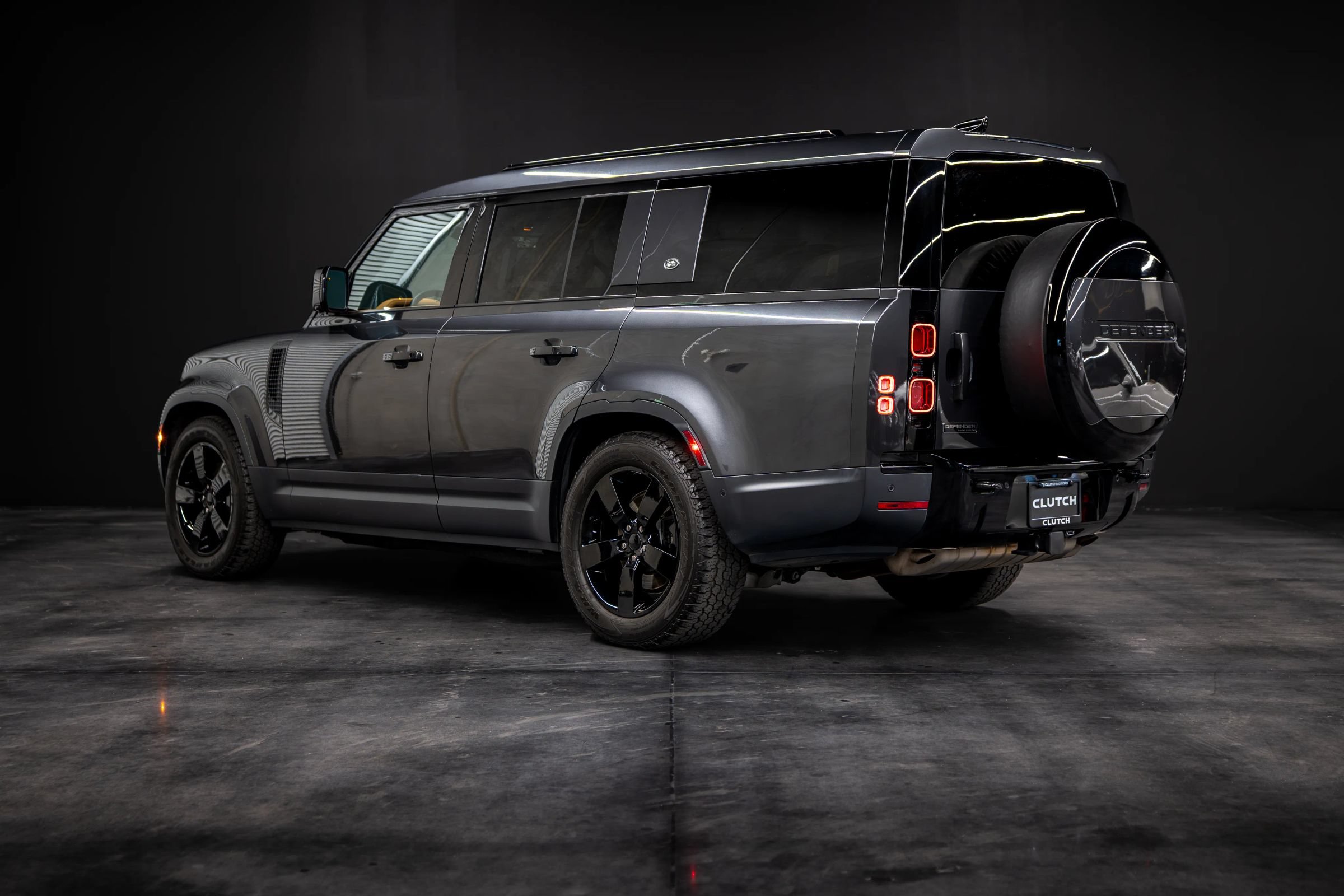 Used 2023 Land Rover Defender 130 First Edition AWD/4WD image 7