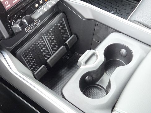 New 2026 RAM 2500 Laramie w/ Night Edition image 18