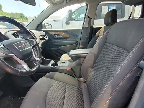 Used 2020 GMC Terrain SLE w/ LPO, Floor Liner Package AWD/4WD image 3