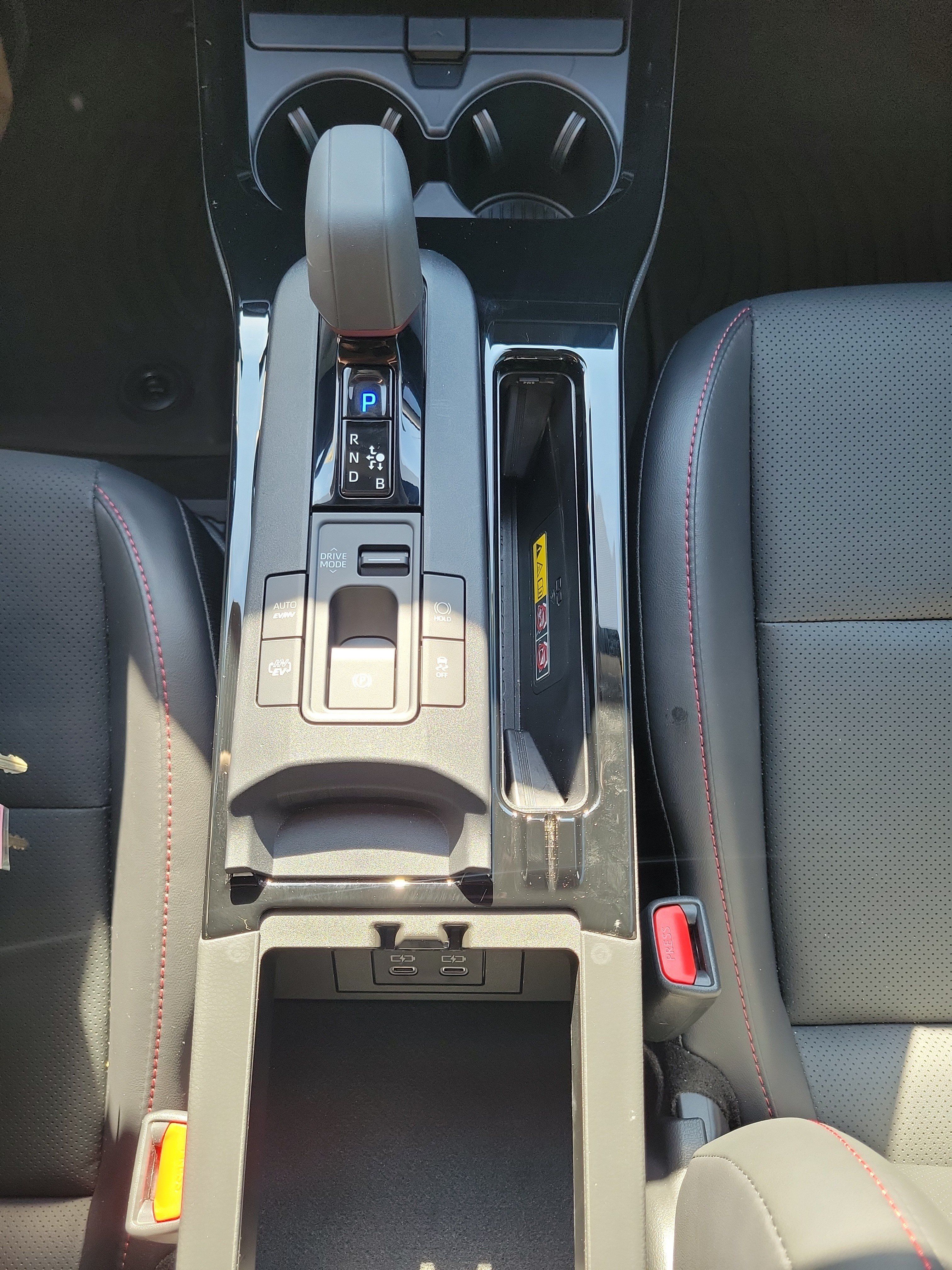 Used 2026 Toyota Prius Plug-In Hybrid FWD image 23